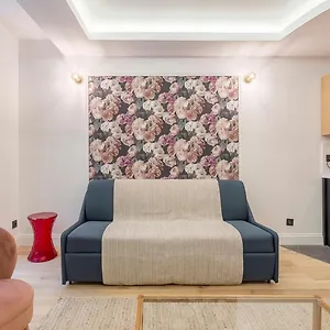 suite-victor-hugo-1-bel-appartement-t2-neuf.hotels-rhonealpes.com/
